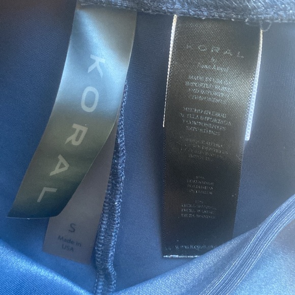 Koral Lustrous R. Rise Legging in Midnight Blue Size Small - Picture 4 of 9